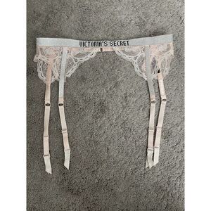 Victoria's Secret Shine Strap Lace Pink Garter Belt Sz‎ M / L